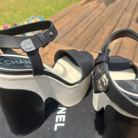 Chanel shoes - Picture 9 of 10